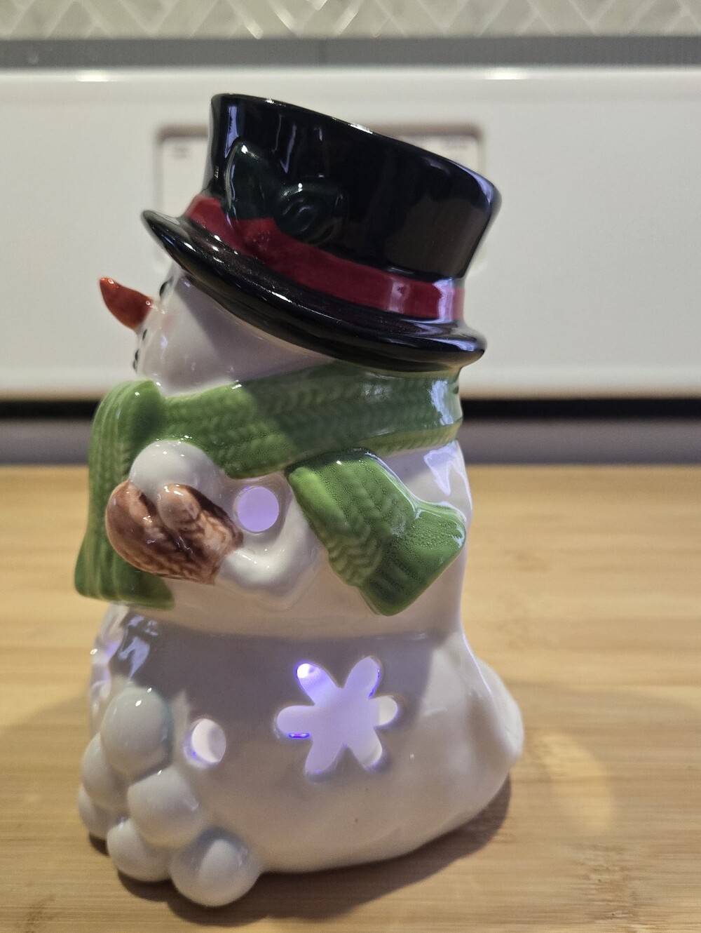 Yankee Candle Snowman Snowball Lantern w/ Black Hat, Green Scarf & Snowballs🕯 - Picture 2 of 9
